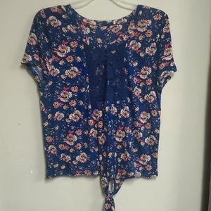navy blue floral crop with lace, buttons, and knot